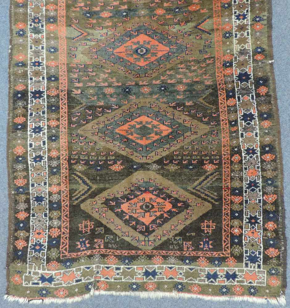 Belutsch Stammesteppich der Turkmenen aus Khorassan. Iran. Alt, um 1920.183 cm x 114 cm. - Image 2 of 6