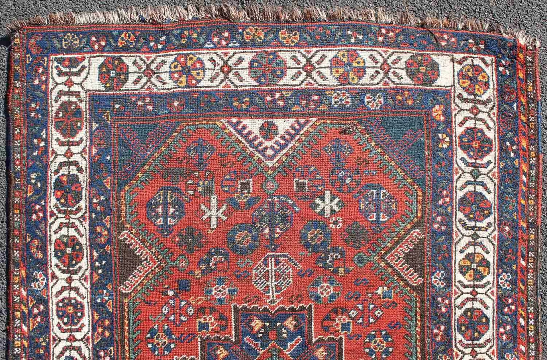 Schiraz Perserteppich. Iran. Antik, um 1920.153 cm x 110 cm. Handgeknüpft. Wolle auf Wolle. - Image 4 of 6
