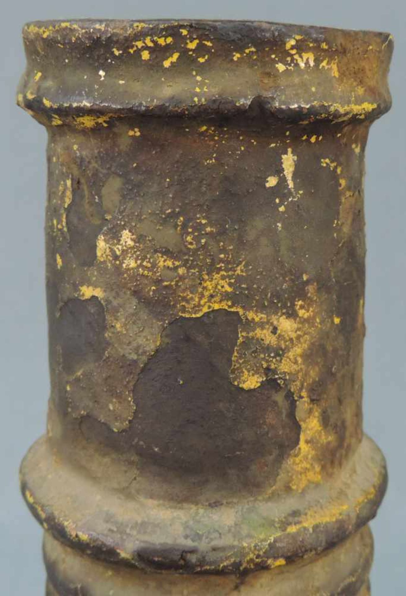Vase mit Rillendekor. Steingut. Wohl Zentralasien, antik.32 cm hoch.Vase with groove decor. - Image 6 of 6