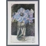 Horst JANSSEN (1929 - 1995). Blaue Blumen in Vase38 cm x 24 cm die Abbildung. Offsetdruck. Rechts