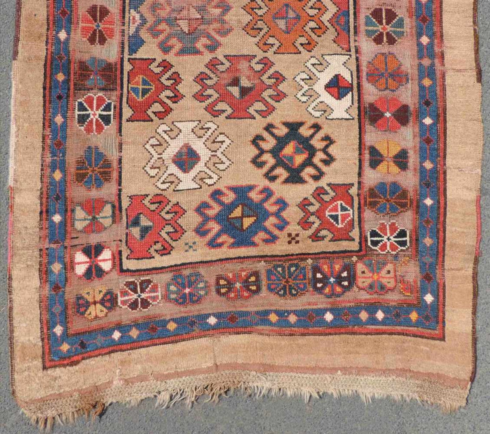 Shah Savan Perserteppich. Kaukasus. Antik, um 1850.355 cm x 108 cm. Handgeknüpft. Kamelhaar und - Bild 3 aus 8