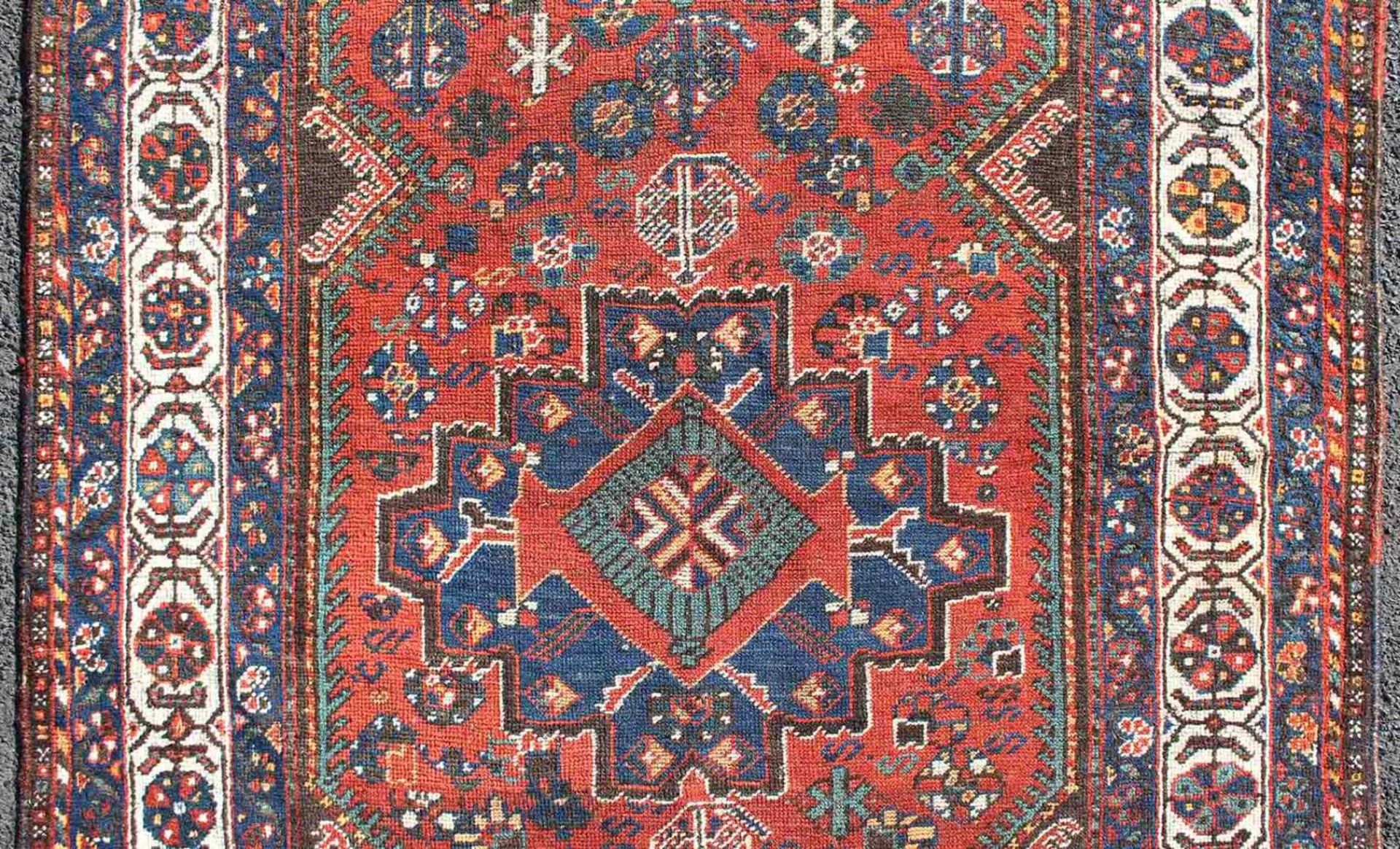Schiraz Perserteppich. Iran. Antik, um 1920.153 cm x 110 cm. Handgeknüpft. Wolle auf Wolle. - Image 3 of 6