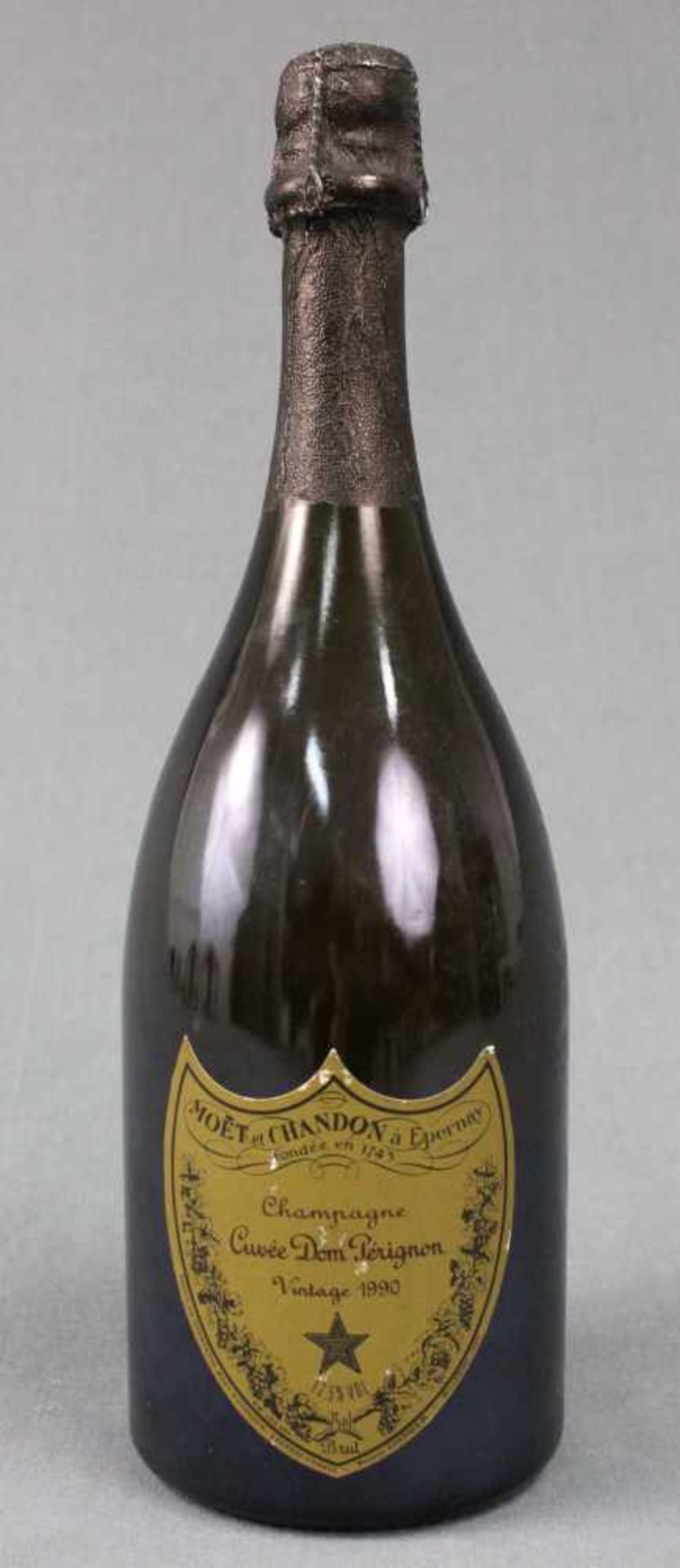 1990 Champagne. Cuvee Dom Perignon. Vintage.Moet et Chandon a Epernay. Fondee en 1743. Eine ganze