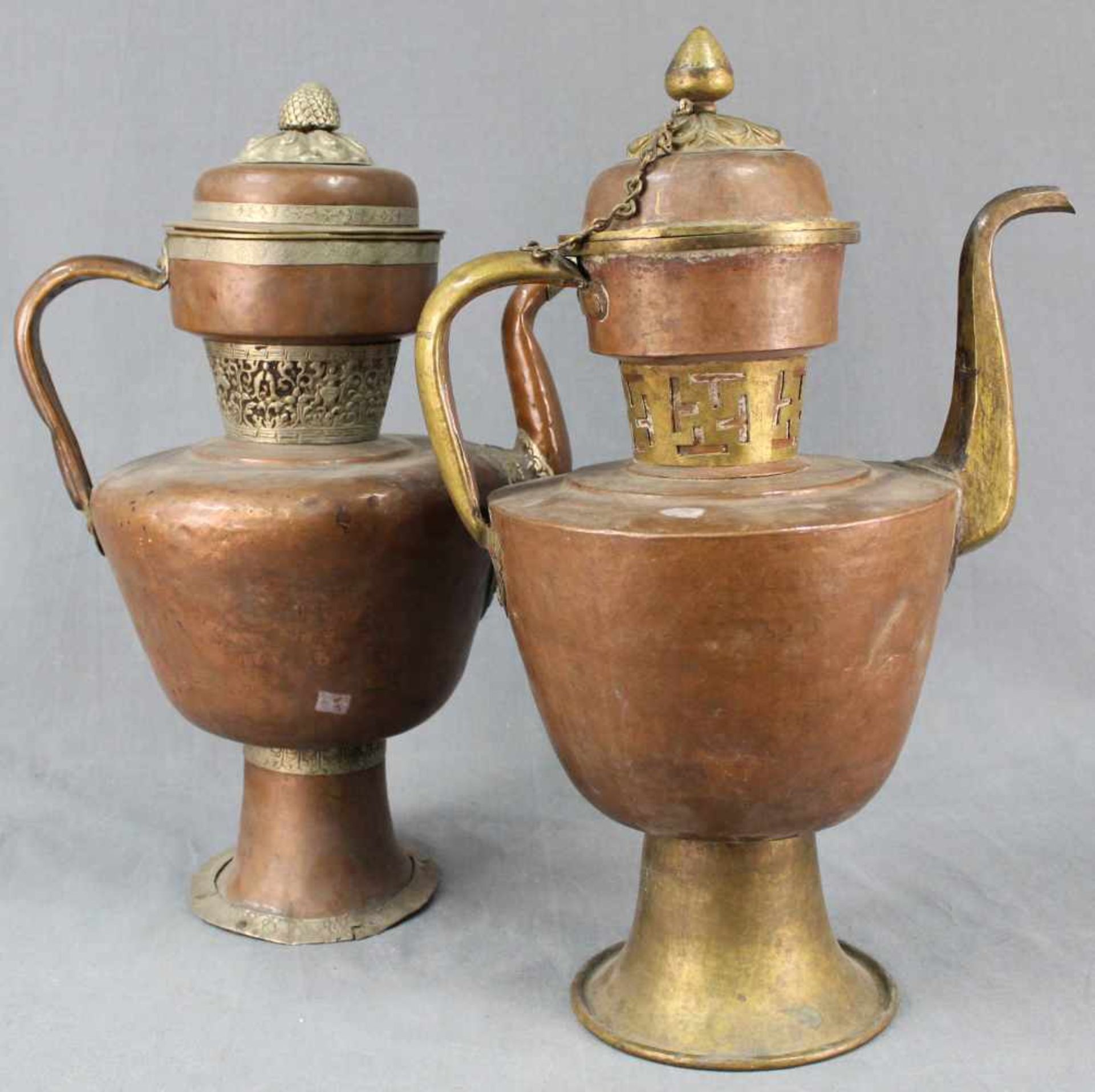 2 Wasserkannen. Kupfer. Tibet, alt.Bis 48 cm hoch.2 water jugs. Copper. Tibet, old.Up to 48 cm - Bild 6 aus 11