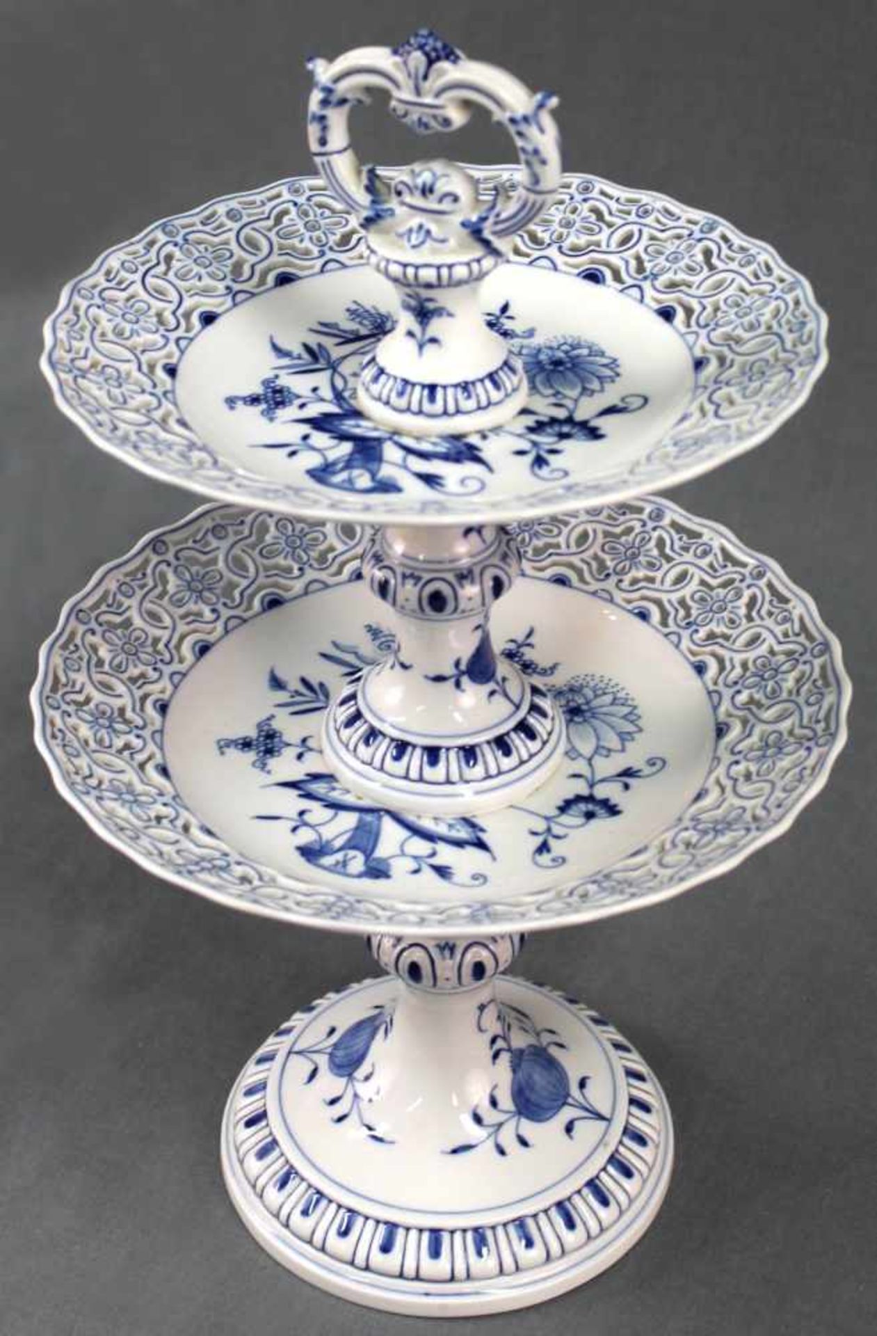 Etagere, Meissen Porzellan. Zwiebelmuster. 1. Wahl. 40 cm hoch.Etagere, Meissen porcelain. - Bild 6 aus 10