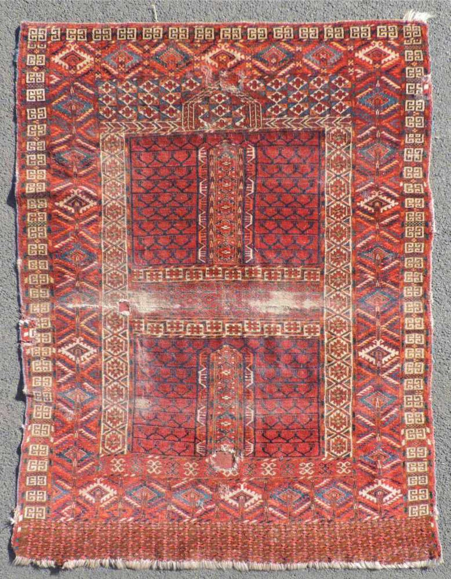 Tekke Ensi Stammesteppich. Turkmenistan. Antik, Mitte 19. Jahrhundert.167 cm x 118 cm. Handgeknüpft.