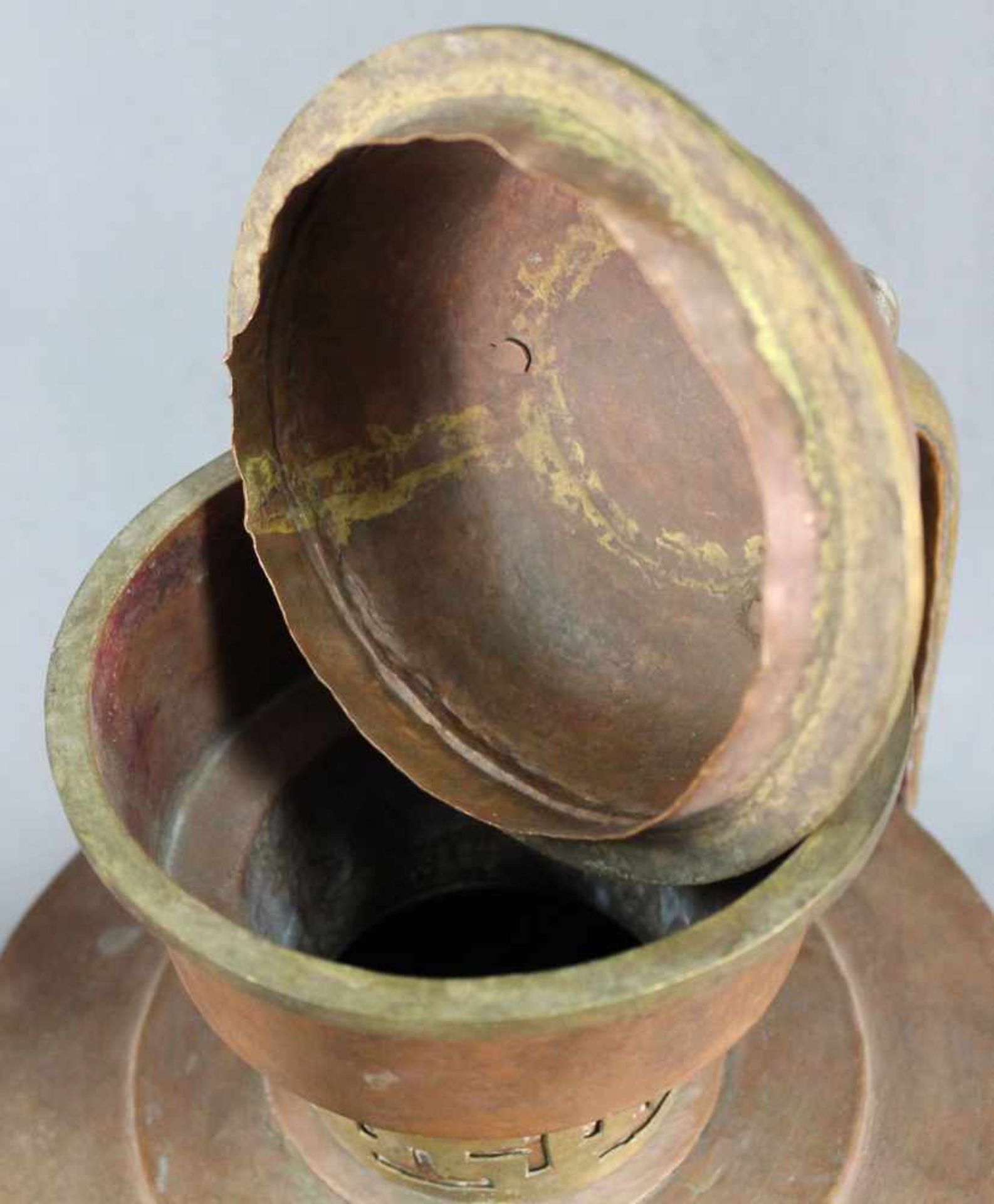 2 Wasserkannen. Kupfer. Tibet, alt.Bis 48 cm hoch.2 water jugs. Copper. Tibet, old.Up to 48 cm - Bild 2 aus 11