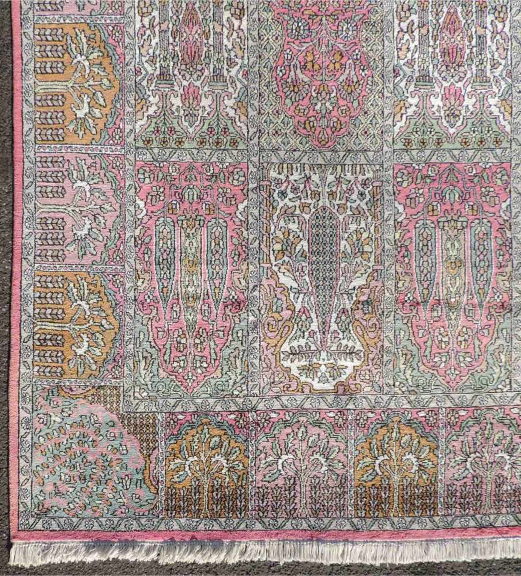 Kaschmir Salonteppich. Indien. Feine Knüpfung.347 cm x 243 cm. Handgeknüpft.Cashmere carpet. - Bild 2 aus 9