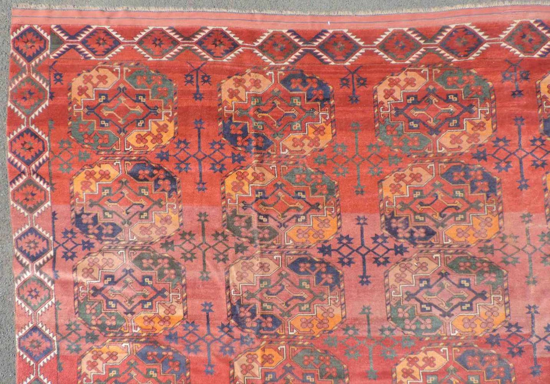 Ersari Hauptteppich. Afghanistan. Alt, um 1920.440 cm x 430 cm. Stammesteppich für einen Palast, - Bild 12 aus 12