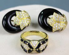 Ring mit passenden Ohrringen. Onyx mit Diamanten. 750 Gelb Gold.27,3 Gramm Gesamtgewicht.Jewelery