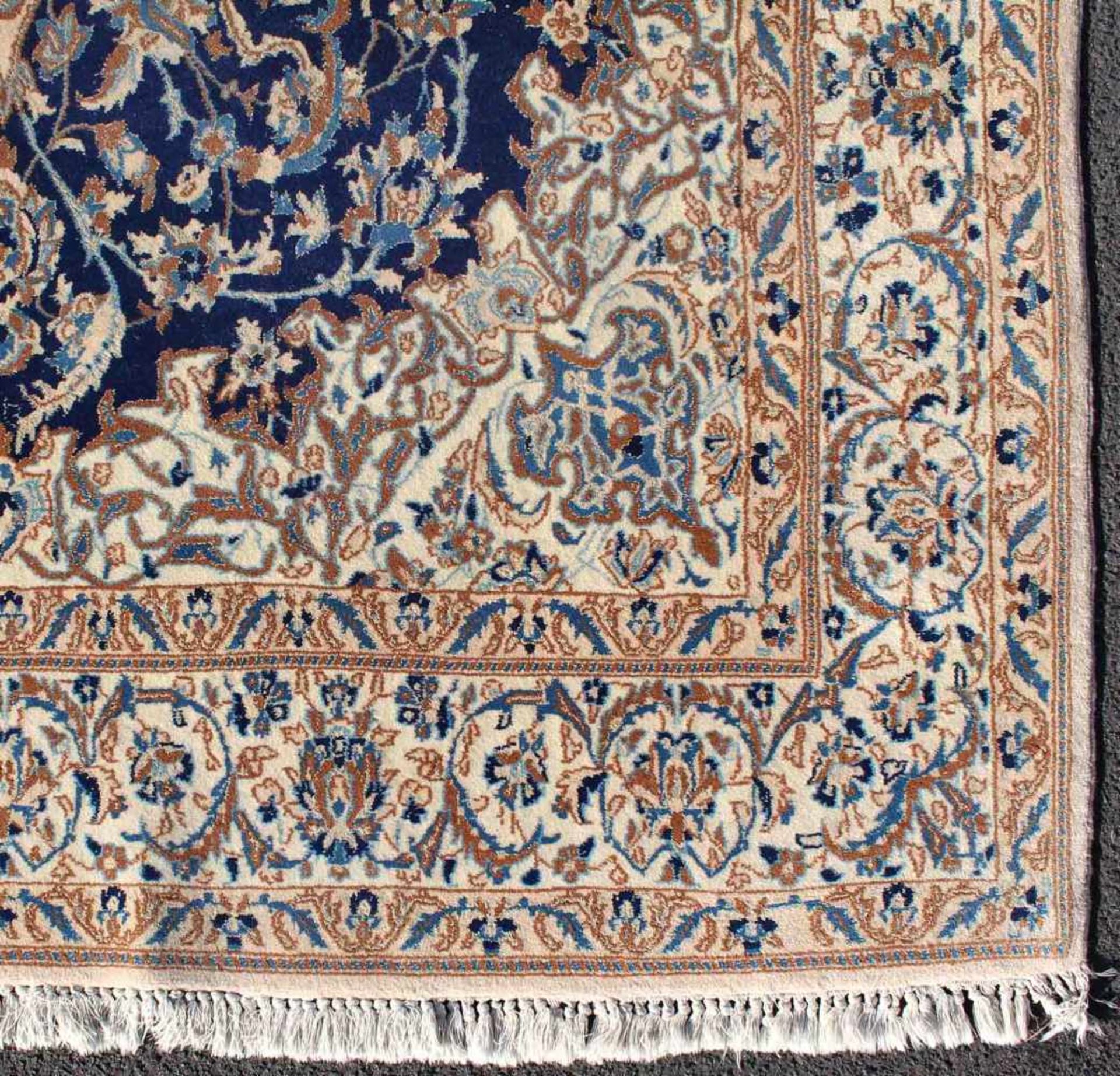 Nain "Tudesch" Perserteppich. Iran. Sehr feine Knüpfung.300 cm x 165 cm. Handgeknüpft. Wolle und - Bild 3 aus 9