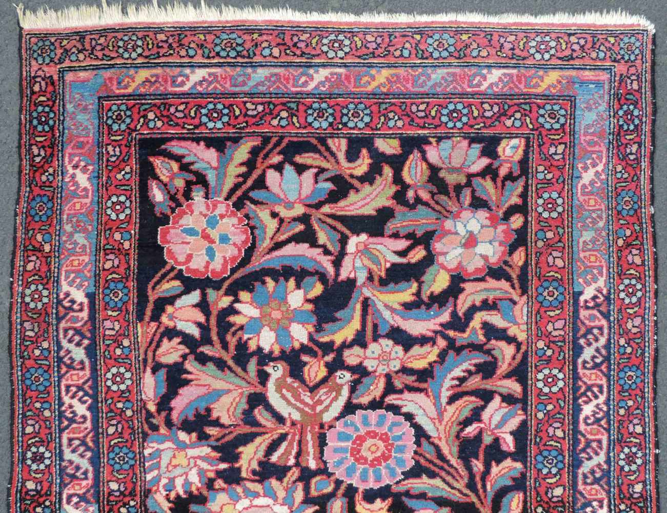 Bachtiar Perserteppich. Paradiesgarten. Iran. Alt, um 1930.190 cm x 131 cm. Handgeknüpft. Wolle - Image 3 of 6