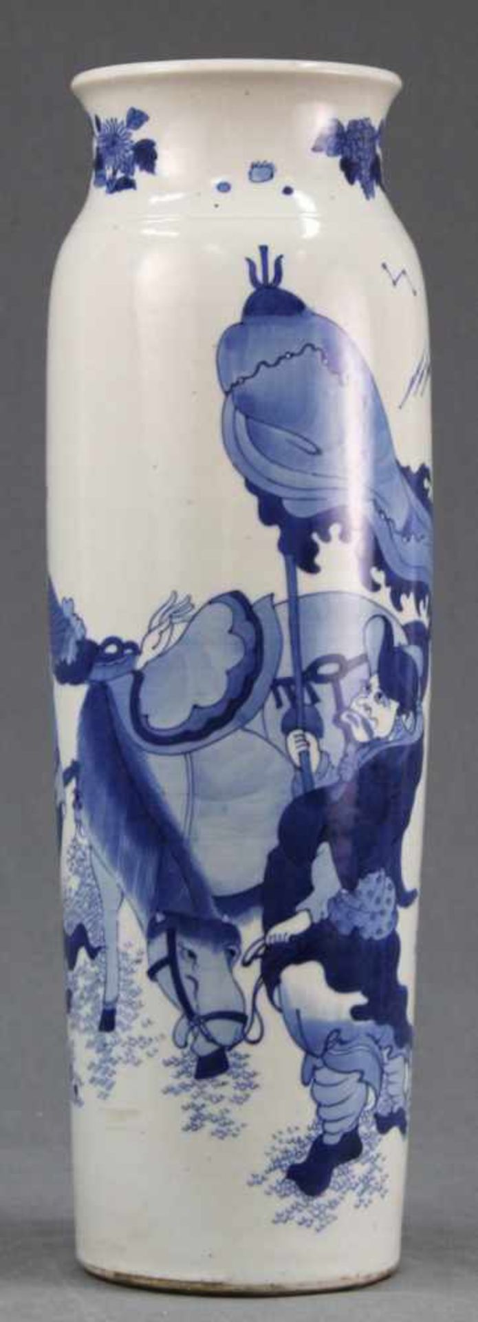 Vase Blau - Weiß? - Porzellan. China alt, um 1900. 47,5 cm hoch.Vase Blue - White? - Porcelain. - Image 3 of 9