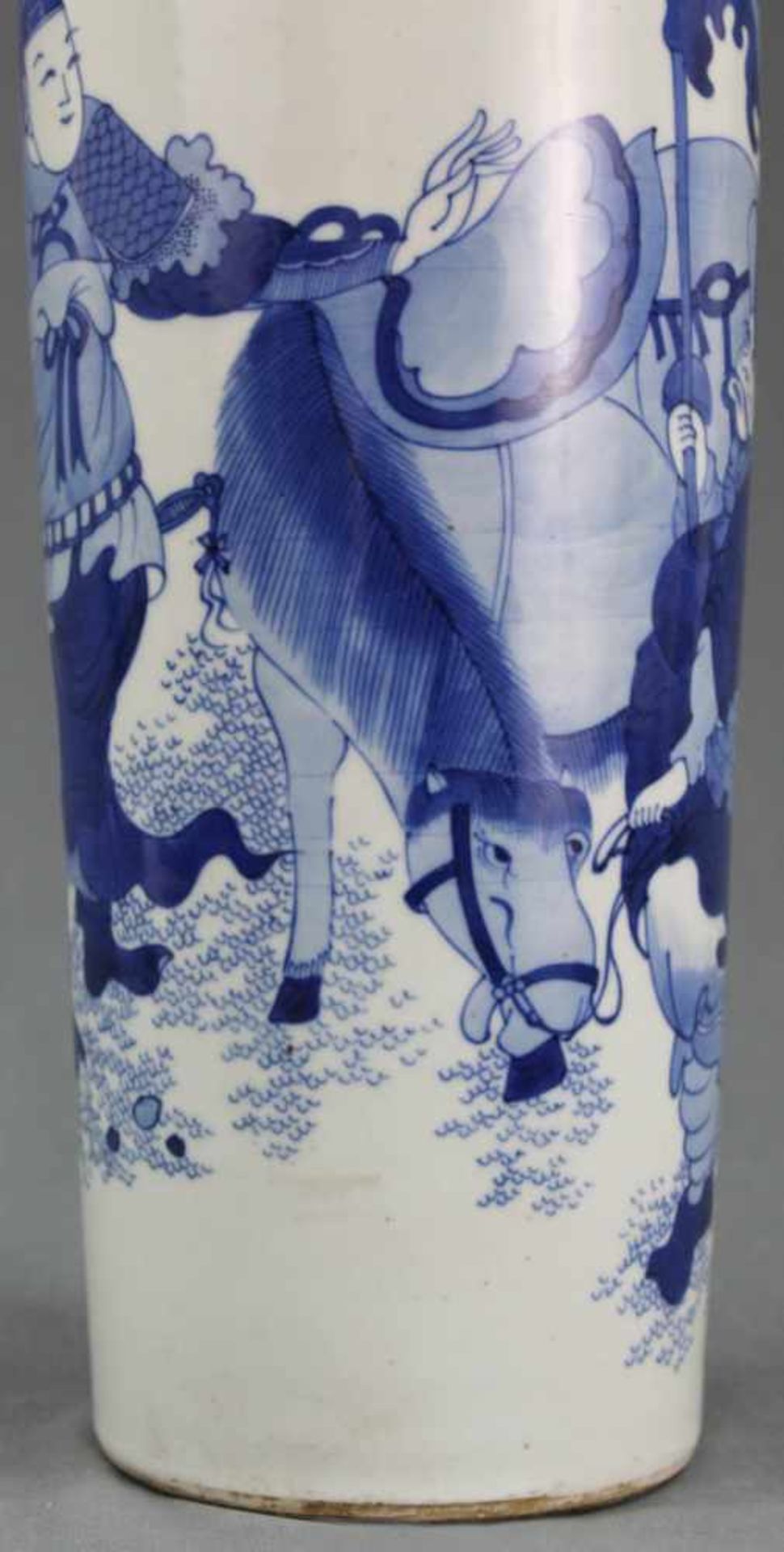 Vase Blau - Weiß? - Porzellan. China alt, um 1900. 47,5 cm hoch.Vase Blue - White? - Porcelain. - Image 6 of 9