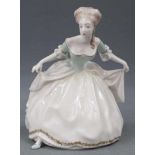 Rokoko Dame, Rosenthal Porzellan.17 cm hoch. Modellnummer: 2061- 1Rococo lady, Rosenthal porcelain.