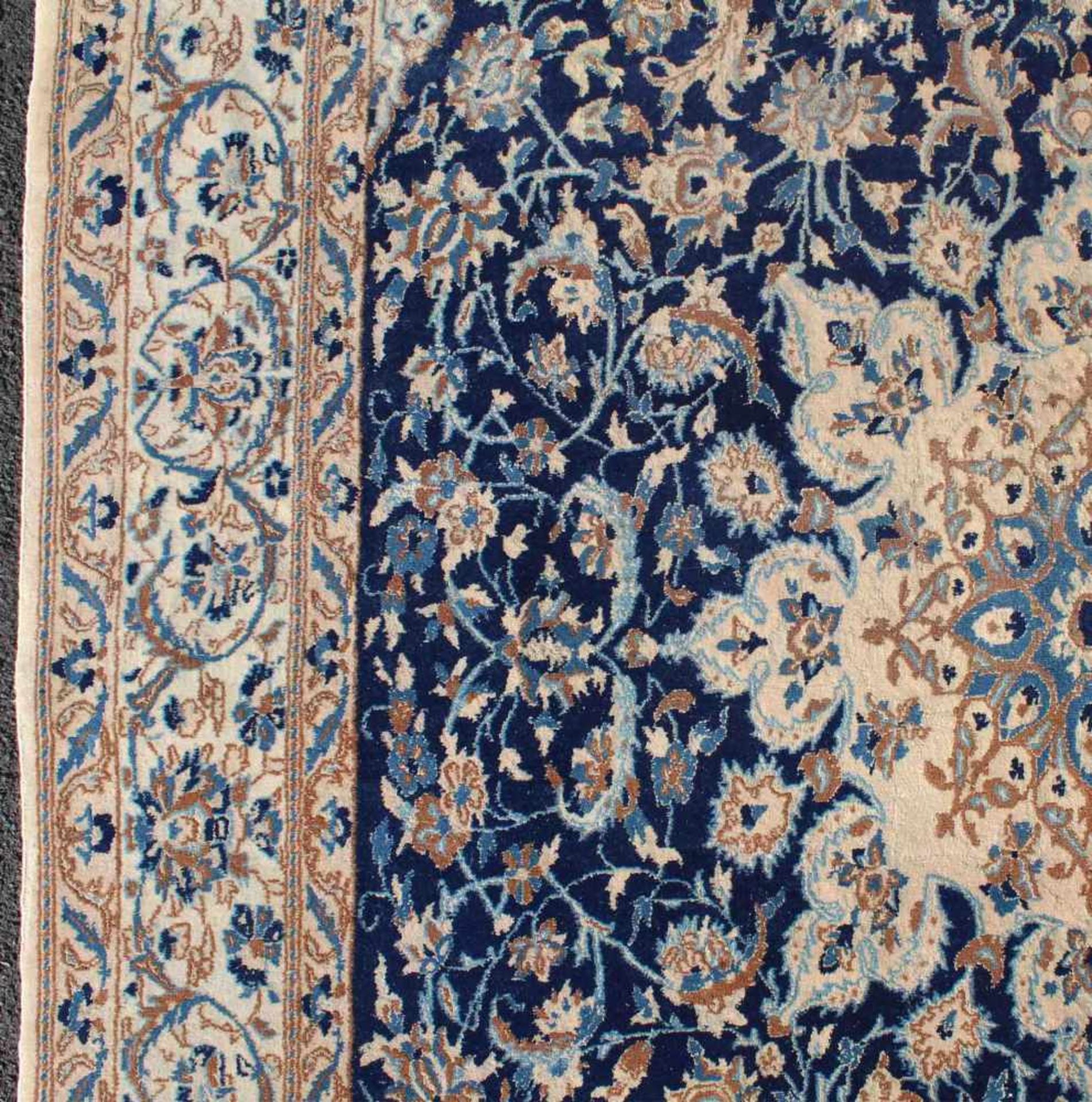 Nain "Tudesch" Perserteppich. Iran. Sehr feine Knüpfung.300 cm x 165 cm. Handgeknüpft. Wolle und - Bild 4 aus 9
