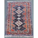 Niriz Perserteppich. Iran, antik um 1910. Naturfarben.194 cm x 140 cm. Handgeknüpft. Wolle auf