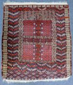 Tekke Ensi. Turkmenistan. Antik, um 1890.136 cm x 128 cm. Handgeknüpft. Wolle auf Wolle. Engsi