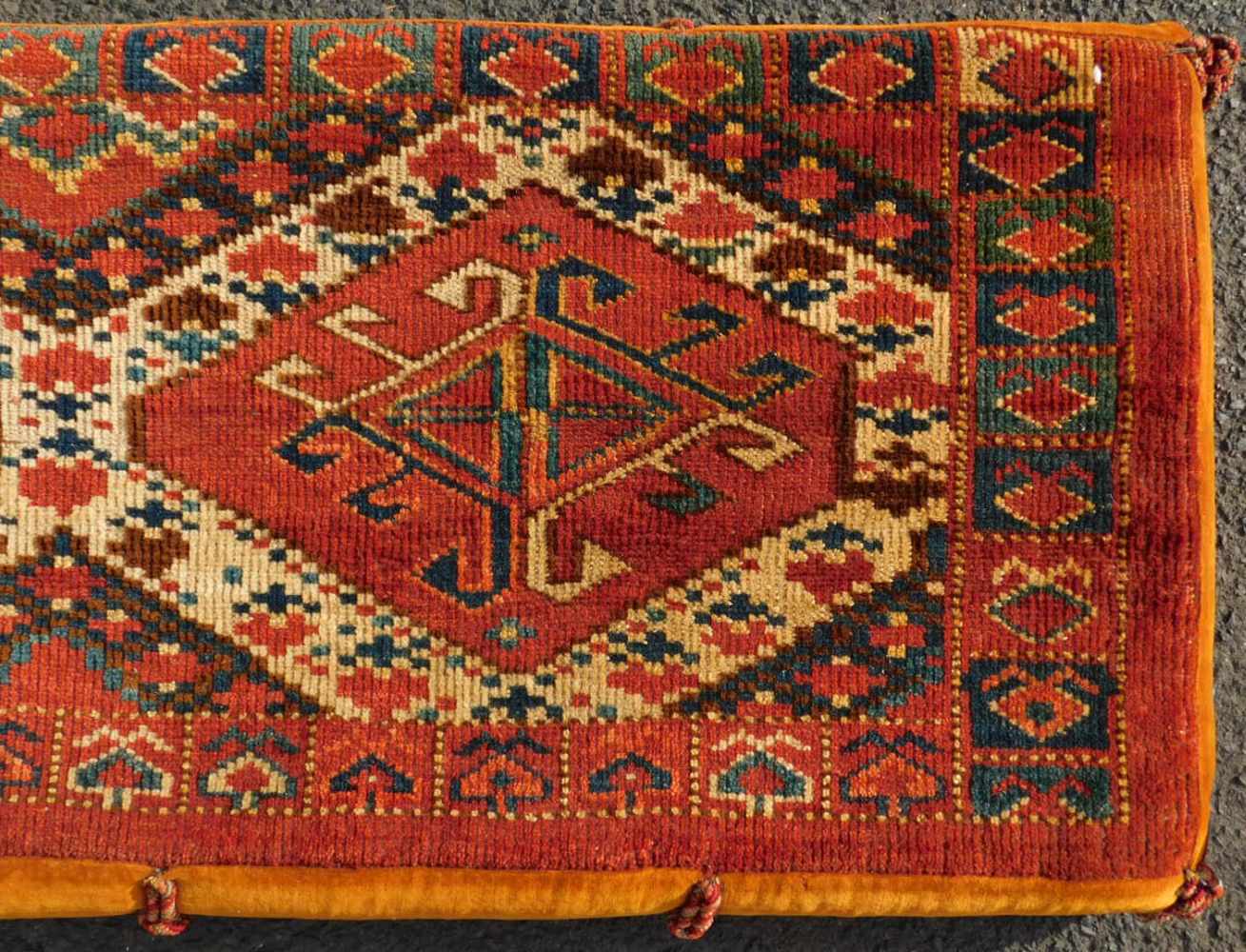 Ersari Beschir Behang. Stammesteppich. Turkmenistan. Antik, Mitte 19. Jahrhundert.40 cm x 140 cm. - Image 4 of 6