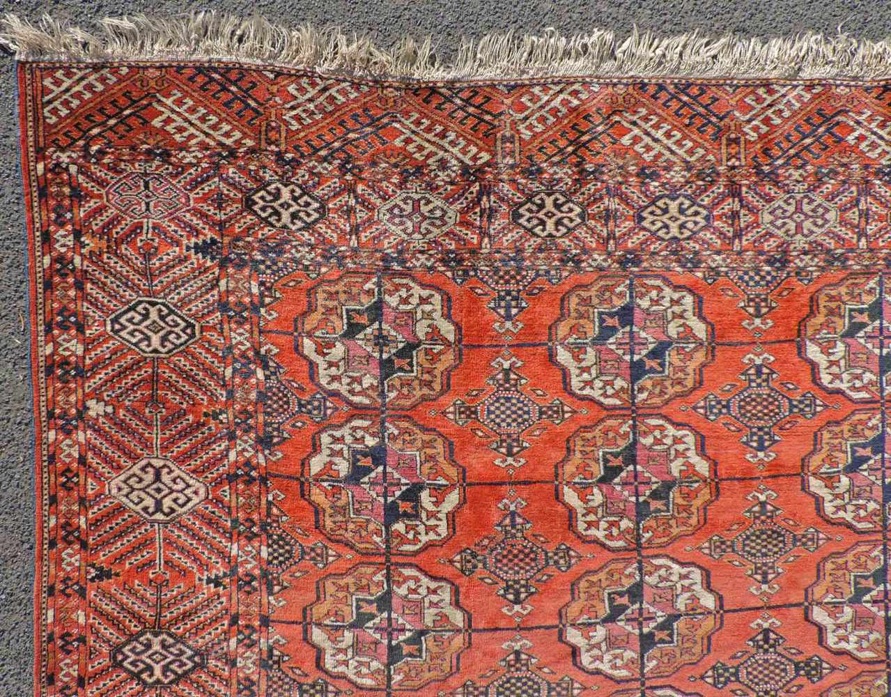 Jomud Stammesteppich. Iran. Antik, um 1910.309 cm x 210 cm. Handgeknüpft. Wolle auf Wolle. Göklan - Image 6 of 8