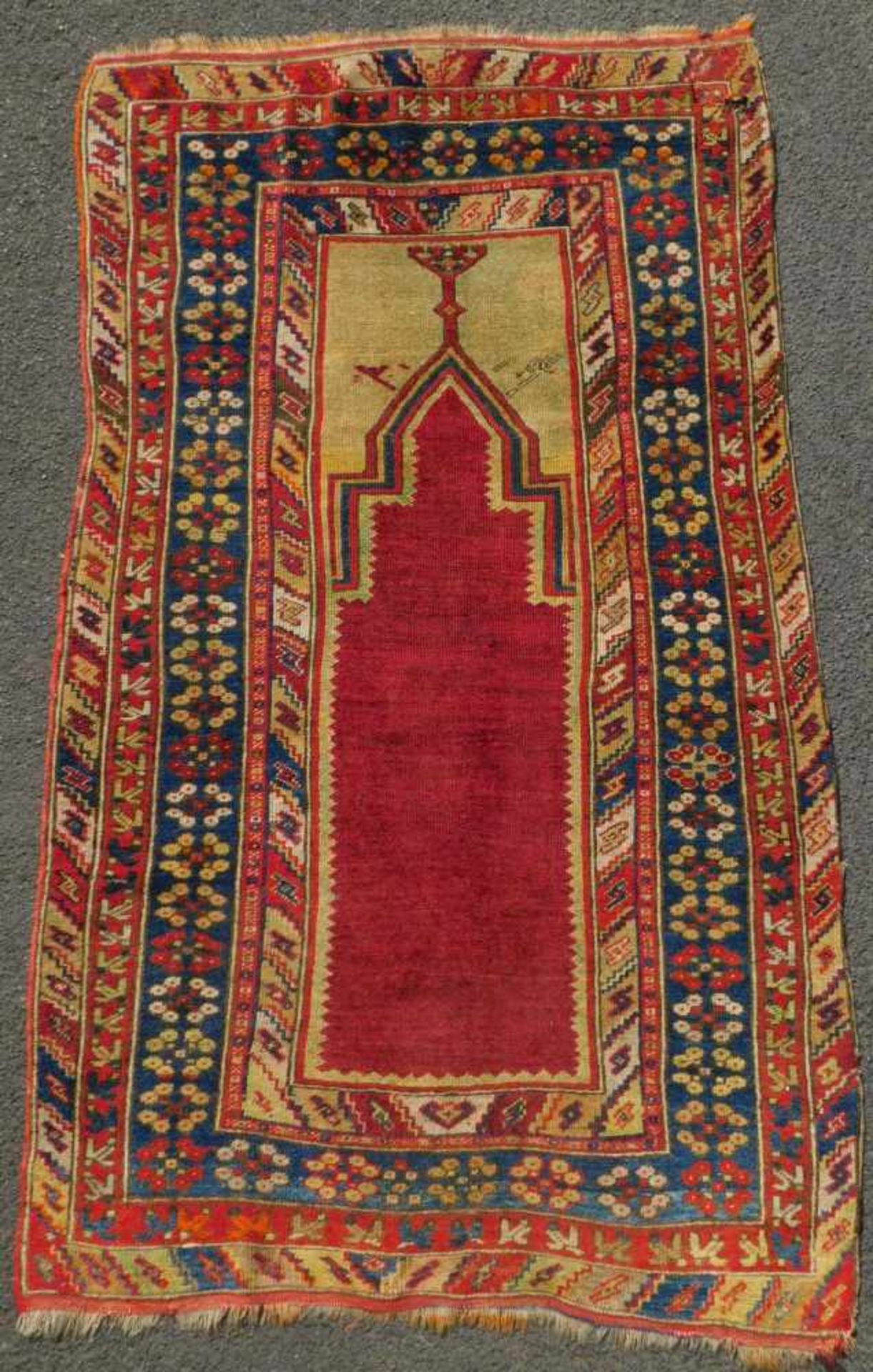 Taspinar Gebetsteppich. Zentral Anatolien. Türkei. Antik, um 1900.171 cm x 103 cm. Handgeknüpft.