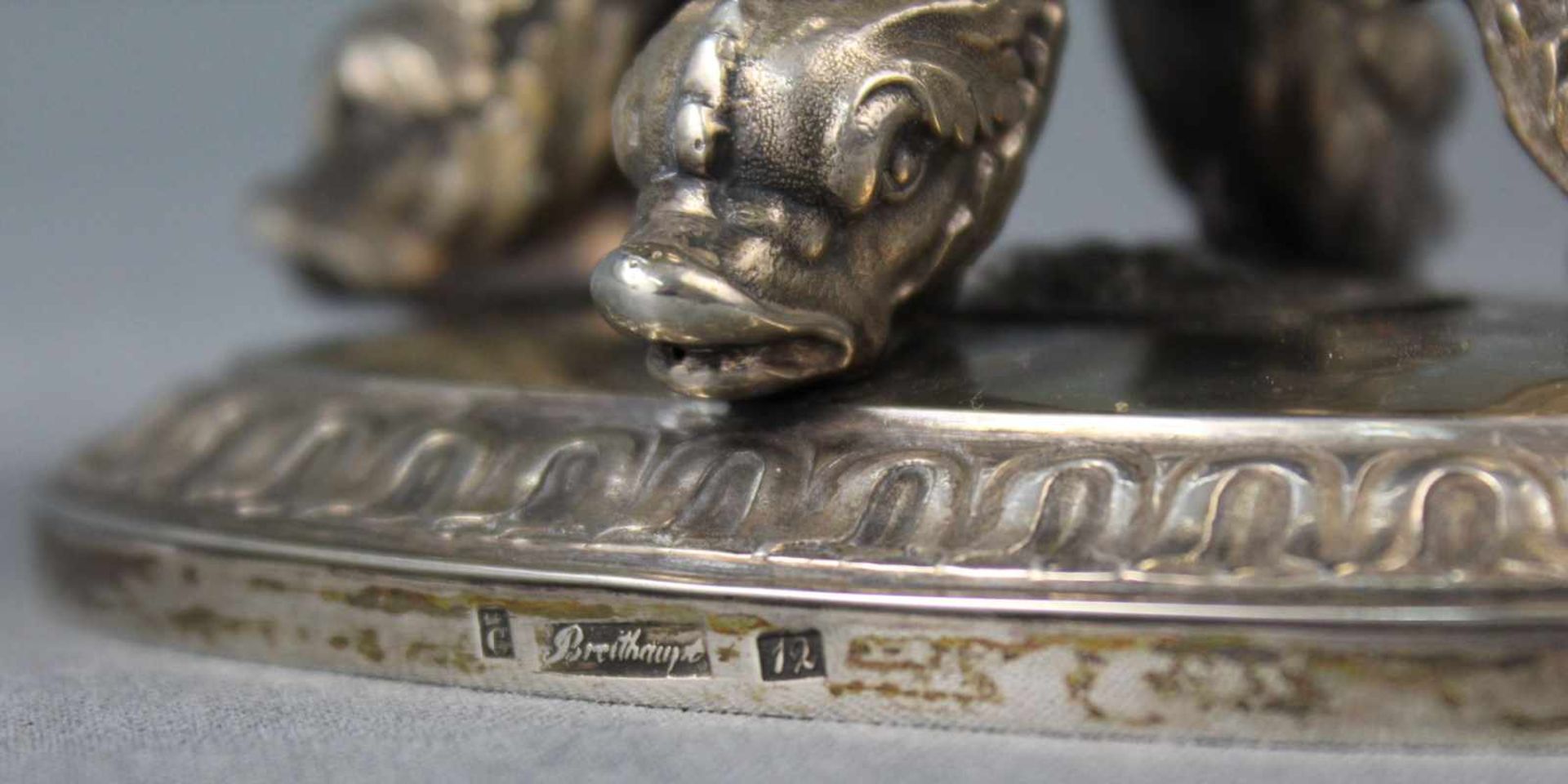 Tafelaufsatz Silber Delfinen "G (mit Krone) Breithaupt 12 (Lot)". 19. Jahrhundert.18 cm hoch. - Bild 10 aus 10