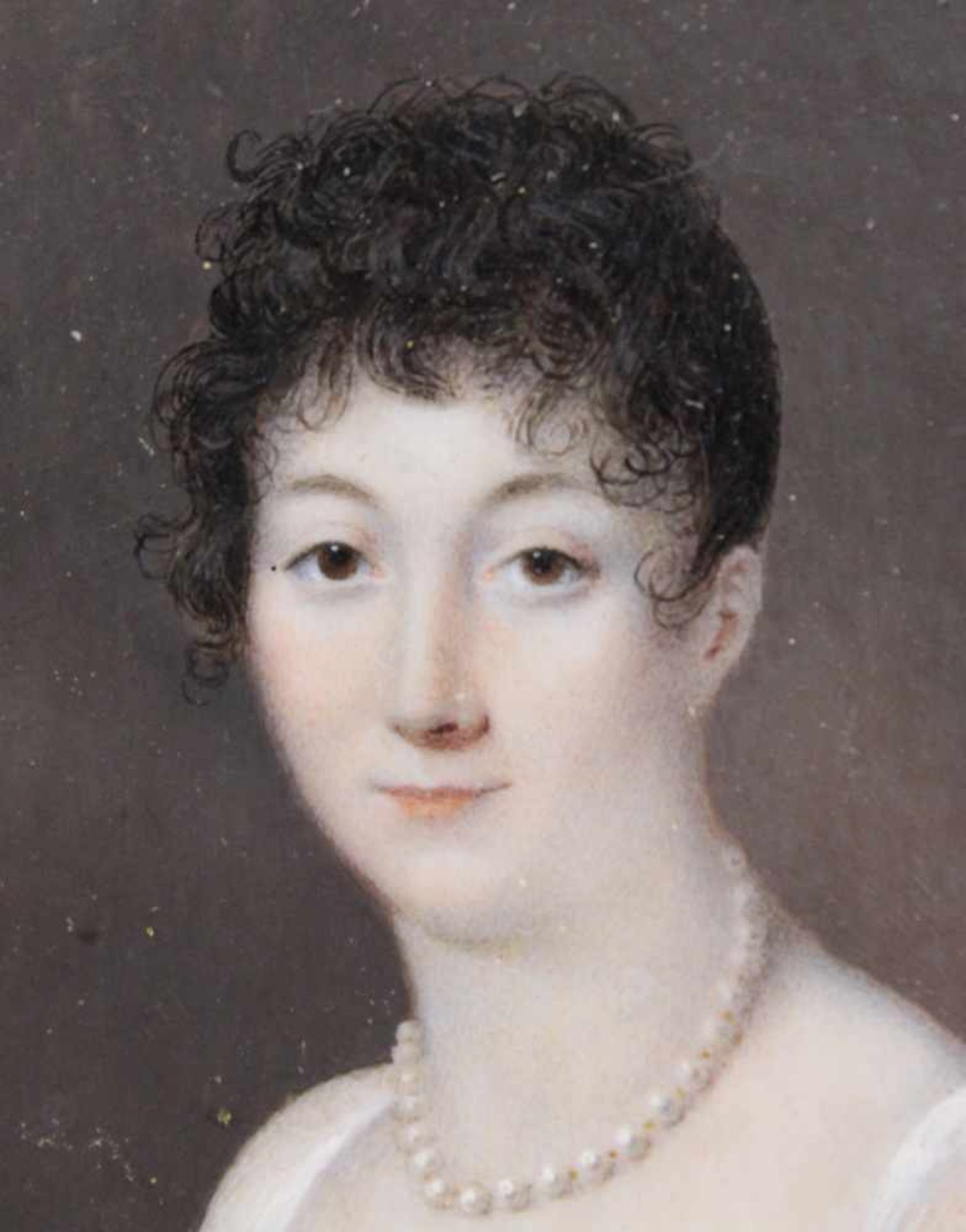 MINIATURIST (XVIII). Portrait einer Dame mit Perlenkette.78 mm x 69 mm im Ausschnitt. Gemälde, - Bild 4 aus 5