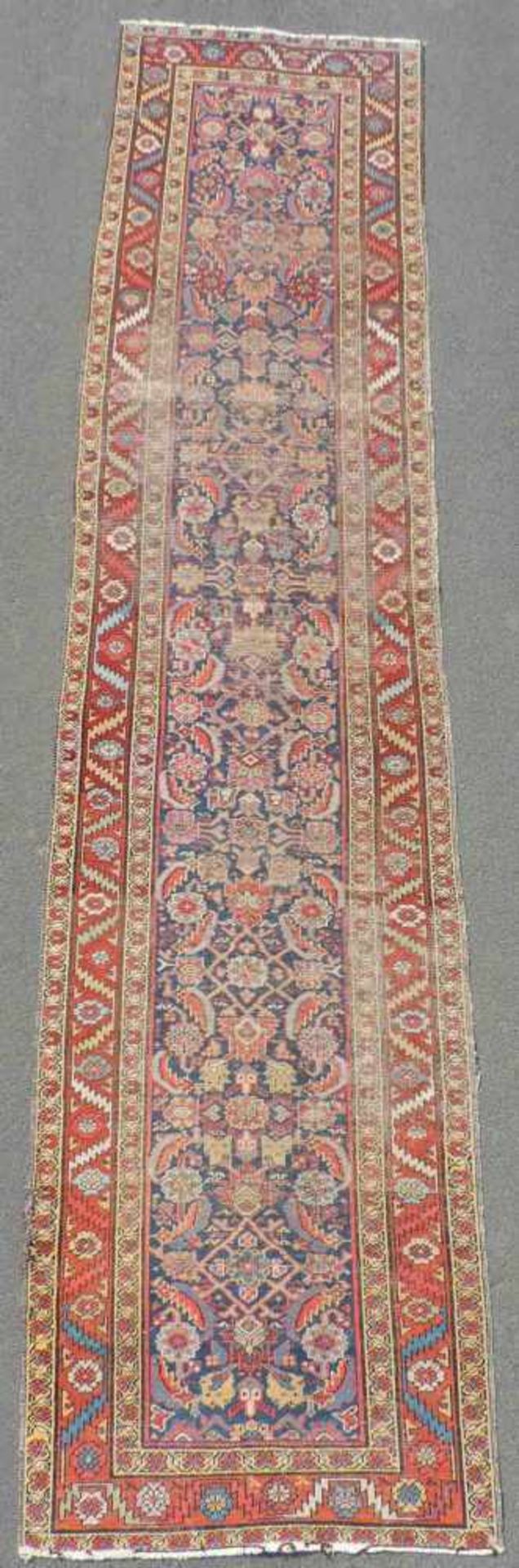 Schuscha Karabagh Teppich. Schmaler Läufer. Kaukasus. Antik, um 1880.355 cm x 87 cm. Handgeknüpft.