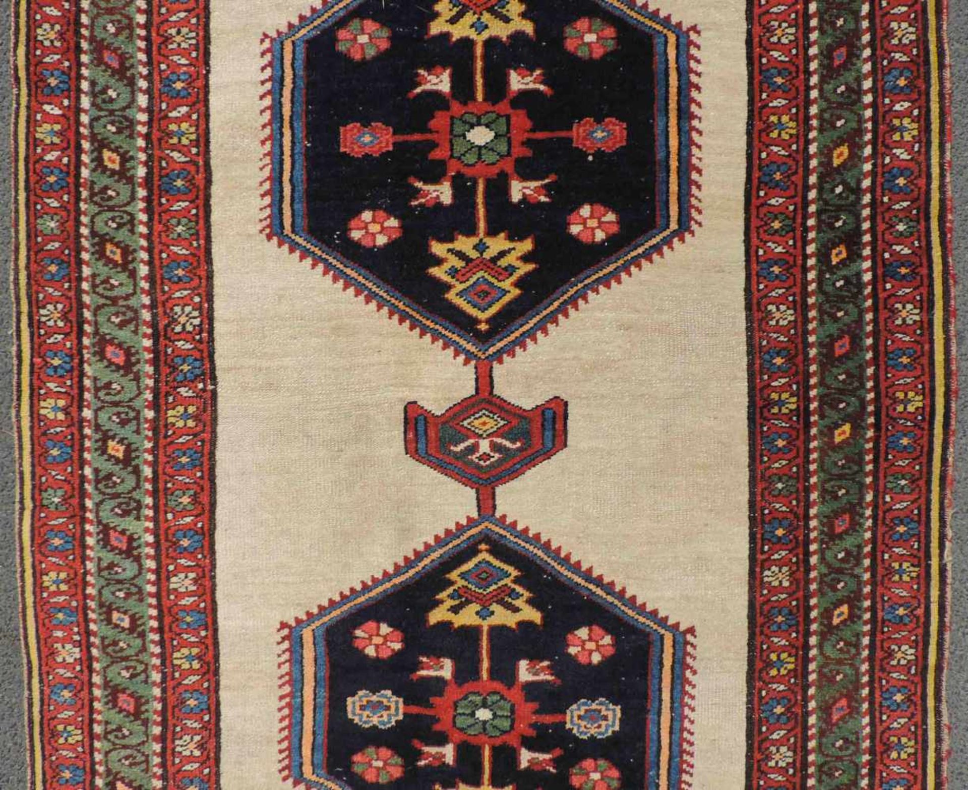 Gerus Perserteppich. Läufer. Iran. Antik, um 1900.339 cm x 120 cm. Handgeknüpft. Wolle auf Wolle. - Image 3 of 9