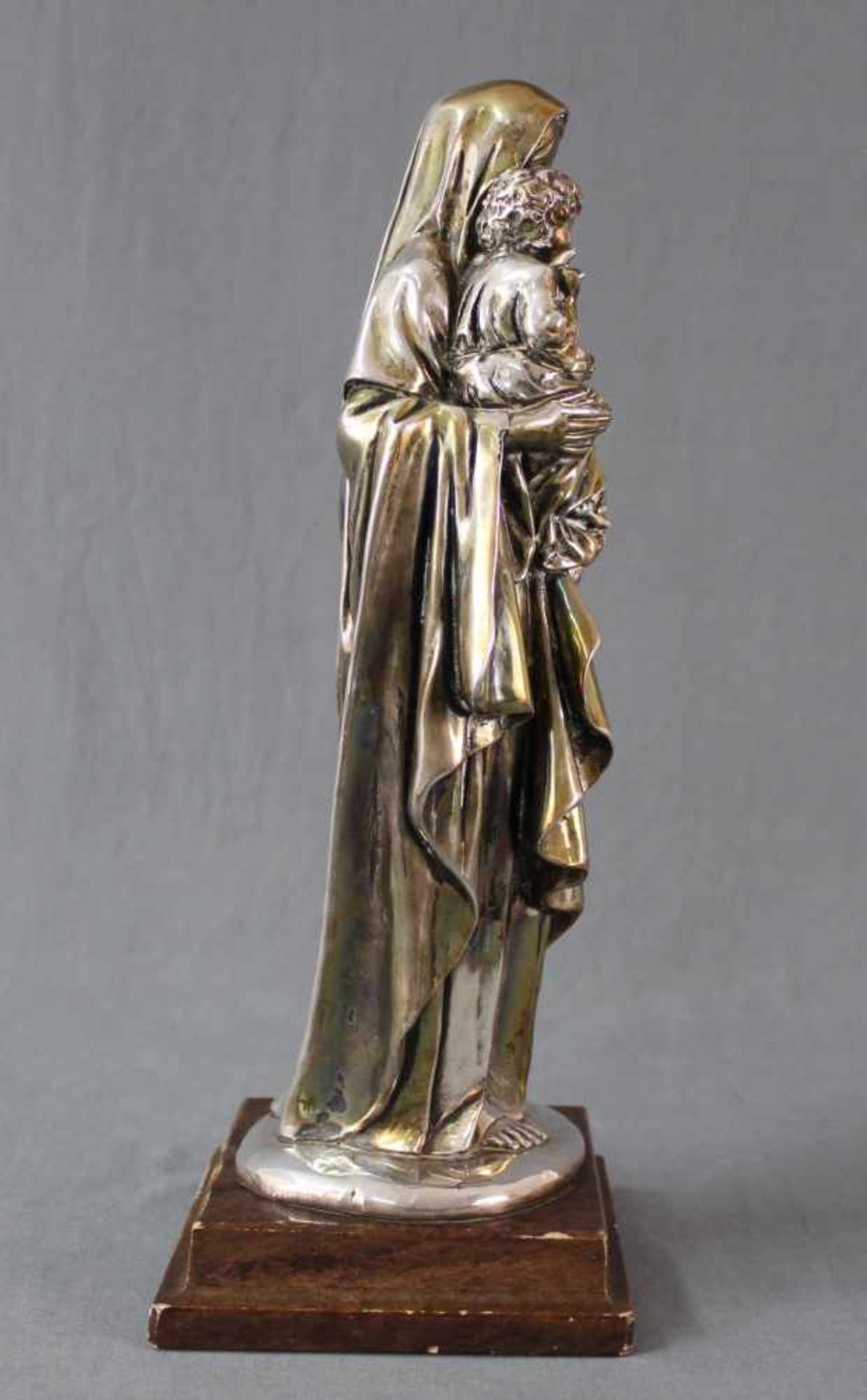 Madonna mit Jesus. "*871 Fl". Silber 925 Sterling.42 cm Gesamthöhe. Gefüllt. Zustand siehe Fotos. - Image 9 of 13