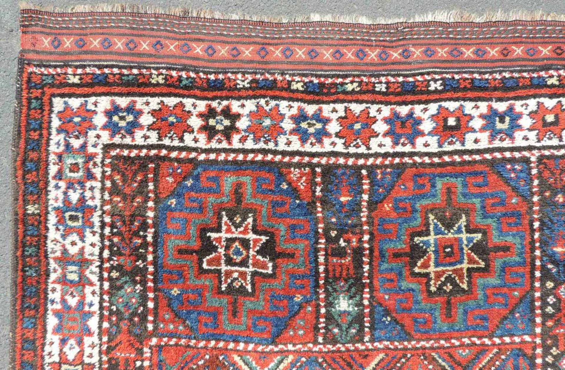 "Jaff" Kurdischer Perserteppich. Iran. Antik, um 1900.232 (210) cm x 139 cm. Handgeknüpft. Wolle auf - Bild 8 aus 10