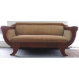 Sofa, wohl 19. Jahrhundert.200 cm lang x 73 cm Tiefe gesamt. Sitztiefe 55 cm.Sofa, probably 19th