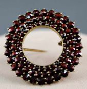 Brosche Gold 585. Granaten.8,5 Gramm.Brooch gold 585. Garnets.8.5 grams.