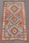 Kasak Karabagh Teppich. Kaukasus, antik um 1870.247 cm x 140 cm. Handgeknüpft. Wolle auf Wolle.