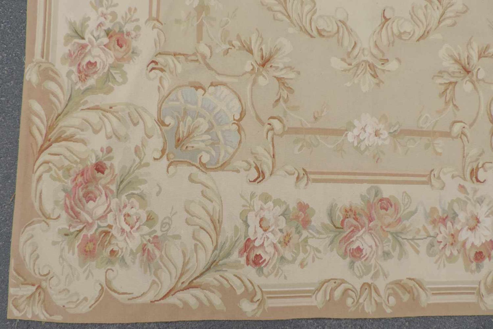 Tapis de Pied "Aubusson". Salonteppich.275 cm x 188 cm. Handgewebt. Wolle auf Wolle.Tapis de Pied " - Image 3 of 10