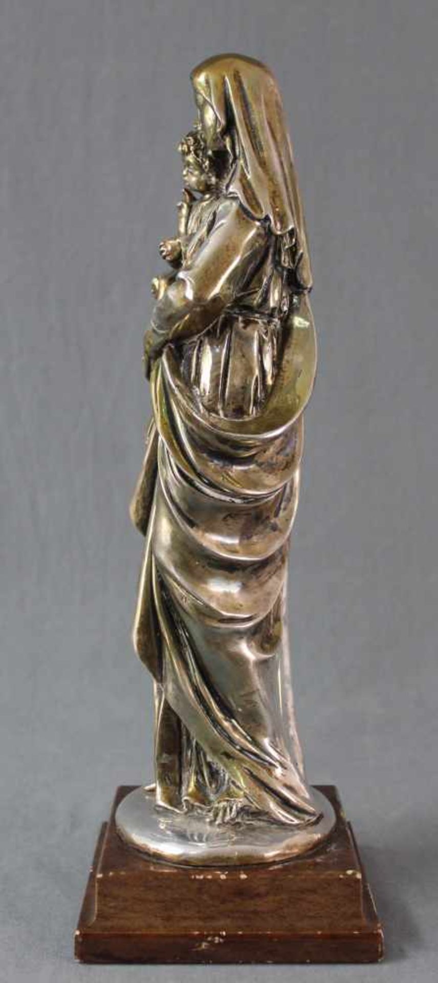 Madonna mit Jesus. "*871 Fl". Silber 925 Sterling.42 cm Gesamthöhe. Gefüllt. Zustand siehe Fotos. - Image 7 of 13