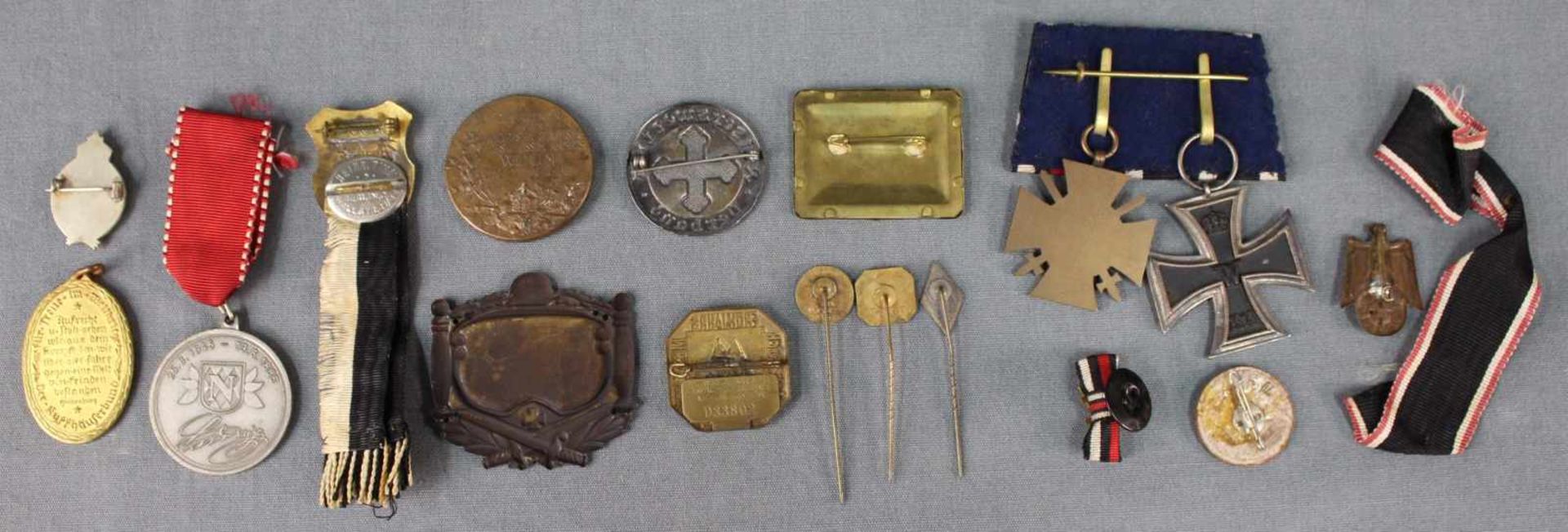 Orden und anderes. Darunter Eisernes Kreuz 1. Weltkrieg.Medals and other things. Among them Eisernes - Image 7 of 11