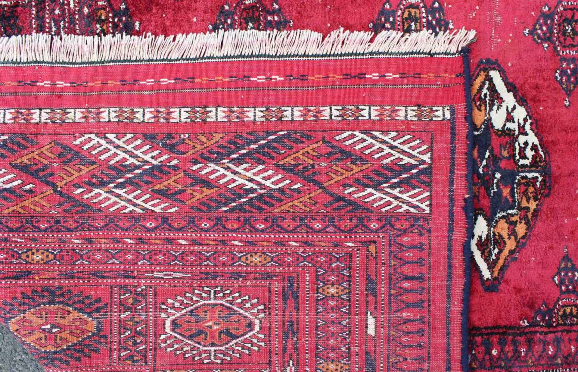 Tekke Seide Stammesteppich. Turkmenistan. Alt, um 1920.341 (328) cm x 237 cm. Handgeknüpft. Seide ( - Image 8 of 17