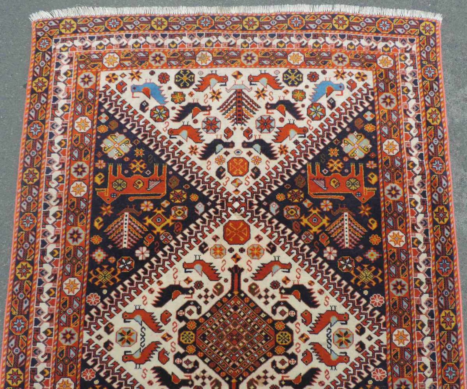 Shah - Savan Perserteppich. Iran. Feine Knüpfung.181 cm x 125 cm. Handgeknüpft. Wolle auf Wolle. - Bild 3 aus 5