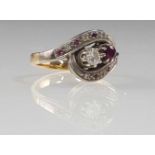 Ring Gold 585. Ein Brillant circa 0,1 Karat und Rubine.6,3 Gramm. Diamant im oberen Farb- und