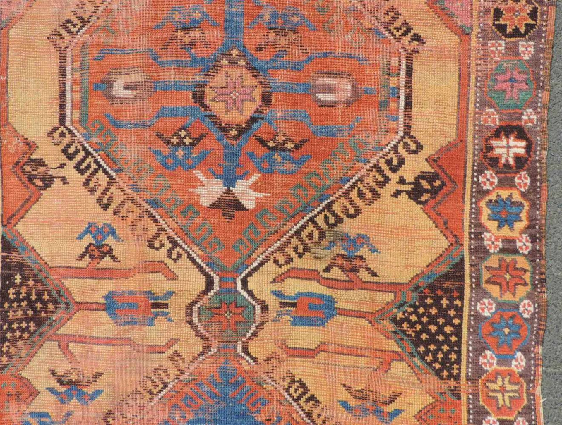 Konya Dorfteppich, Türkei. Antik, 2. Hälfte 18. Jahrhundert.280 cm x 118 cm. Handgeknüpft. Wolle auf - Image 11 of 15