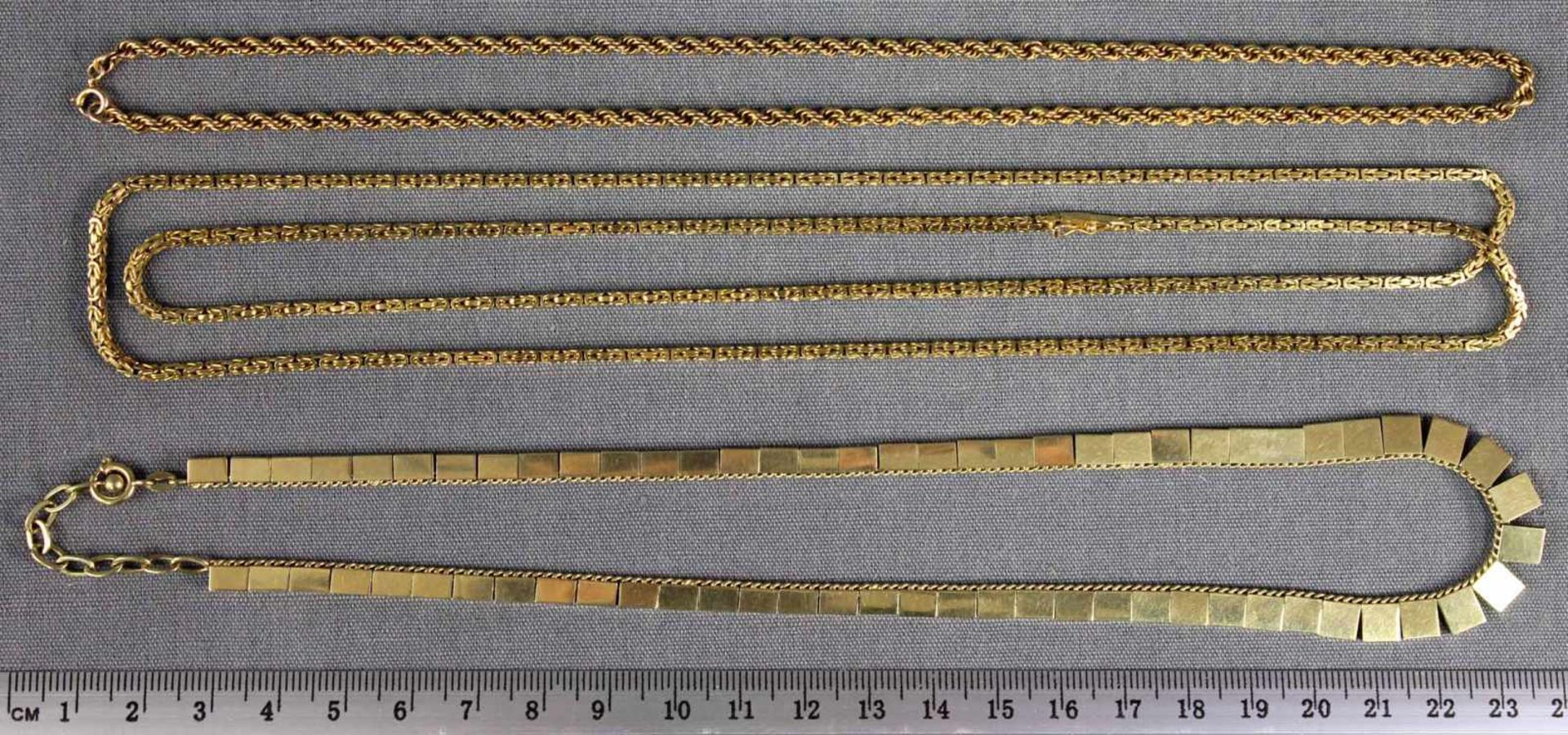 3 Ketten Gold 585. Zusammen 63,6 Gramm.3 chains of gold 585. Together 63.6 grams. - Bild 7 aus 8