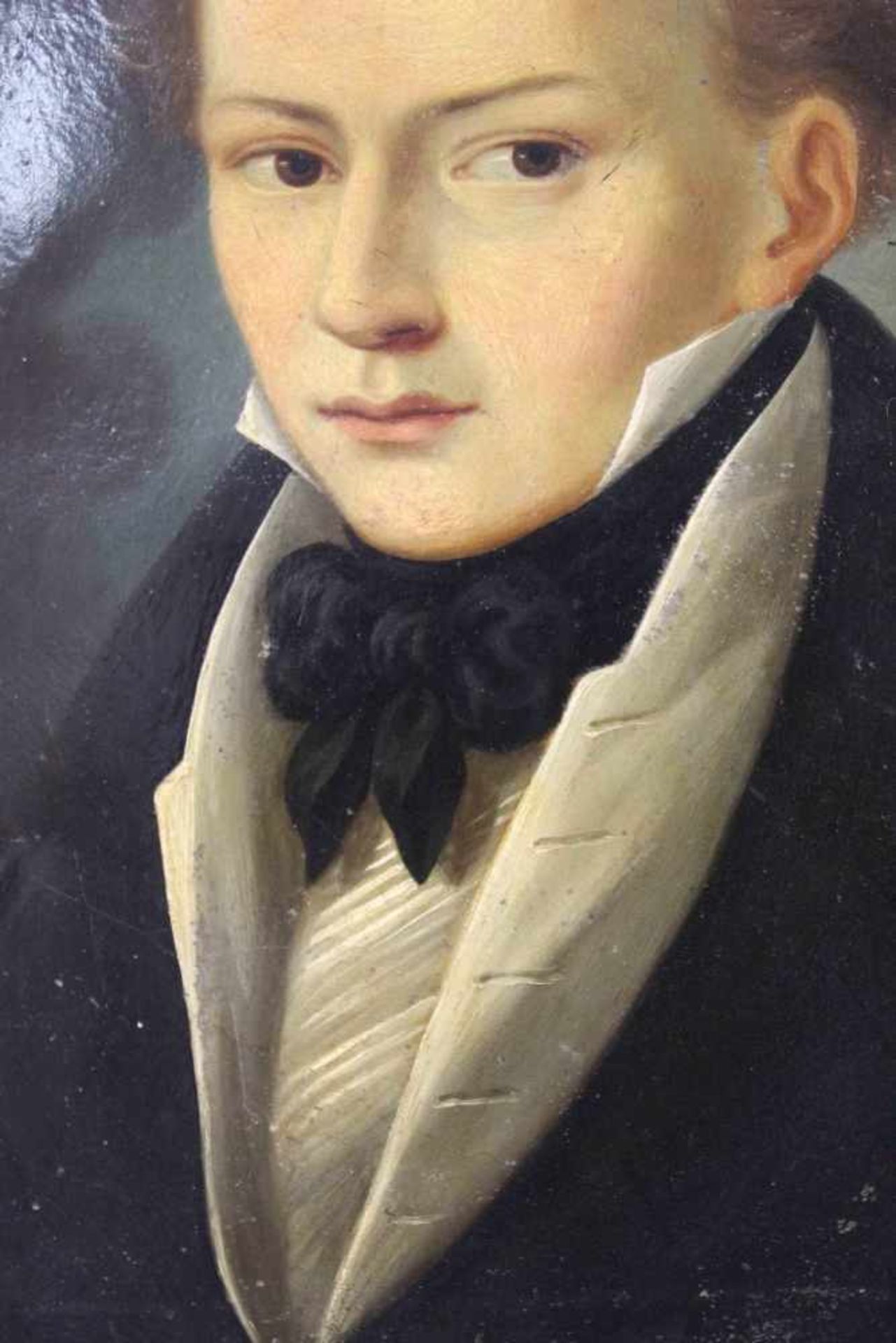 UNSIGNIERT (XIX). Biedermeier Halbportrait eines jungen Herren.29 cm x 23 cm. Gemälde. Um 1820. Wohl - Image 2 of 7