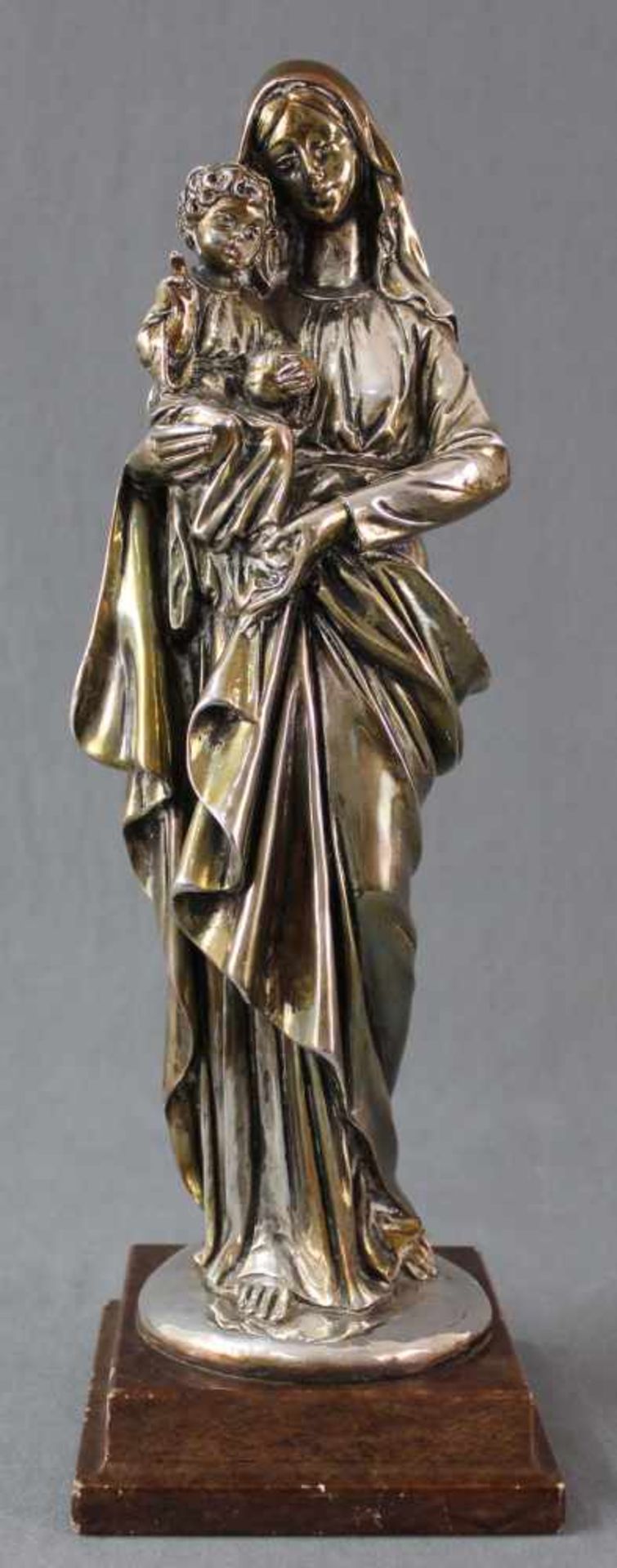 Madonna mit Jesus. "*871 Fl". Silber 925 Sterling.42 cm Gesamthöhe. Gefüllt. Zustand siehe Fotos.