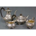 Englisches Tee- und Kaffeeservice, Silber 925. London, um 1905.1865 Gramm Gesamtgewicht. Bis 24 cm