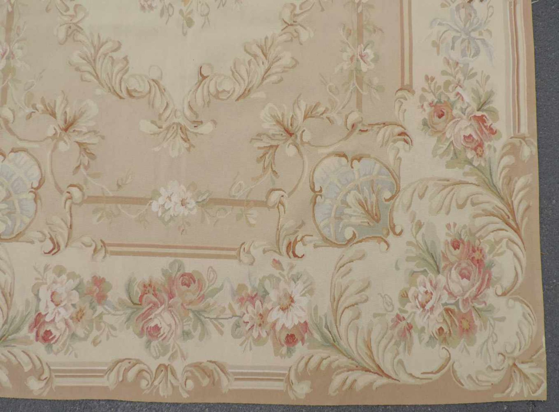 Tapis de Pied "Aubusson". Salonteppich.275 cm x 188 cm. Handgewebt. Wolle auf Wolle.Tapis de Pied " - Image 5 of 10