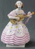 Herend Porzellanfigur, Dame mit Gitarre. Modellnummer 5796.21 cm hoch.Herend porcelain figurine,
