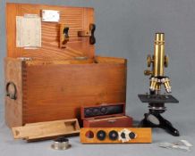 Leitz Mikroskop No."178813", Wetzlar, 1919. Mit 3 Linsen (1,3,5).31cm hoch. In original