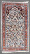 Saruk Perserteppich. Gebetsteppich. Iran. Feine Knüpfung.127 cm x 71 cm. Handgeknüpft. Wolle auf