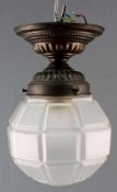 Decken / Wand - Lampe. Wohl Deutschland 1910 - 1930. Jugendstil. Art Deco.21 cm hoch. Durchmesser